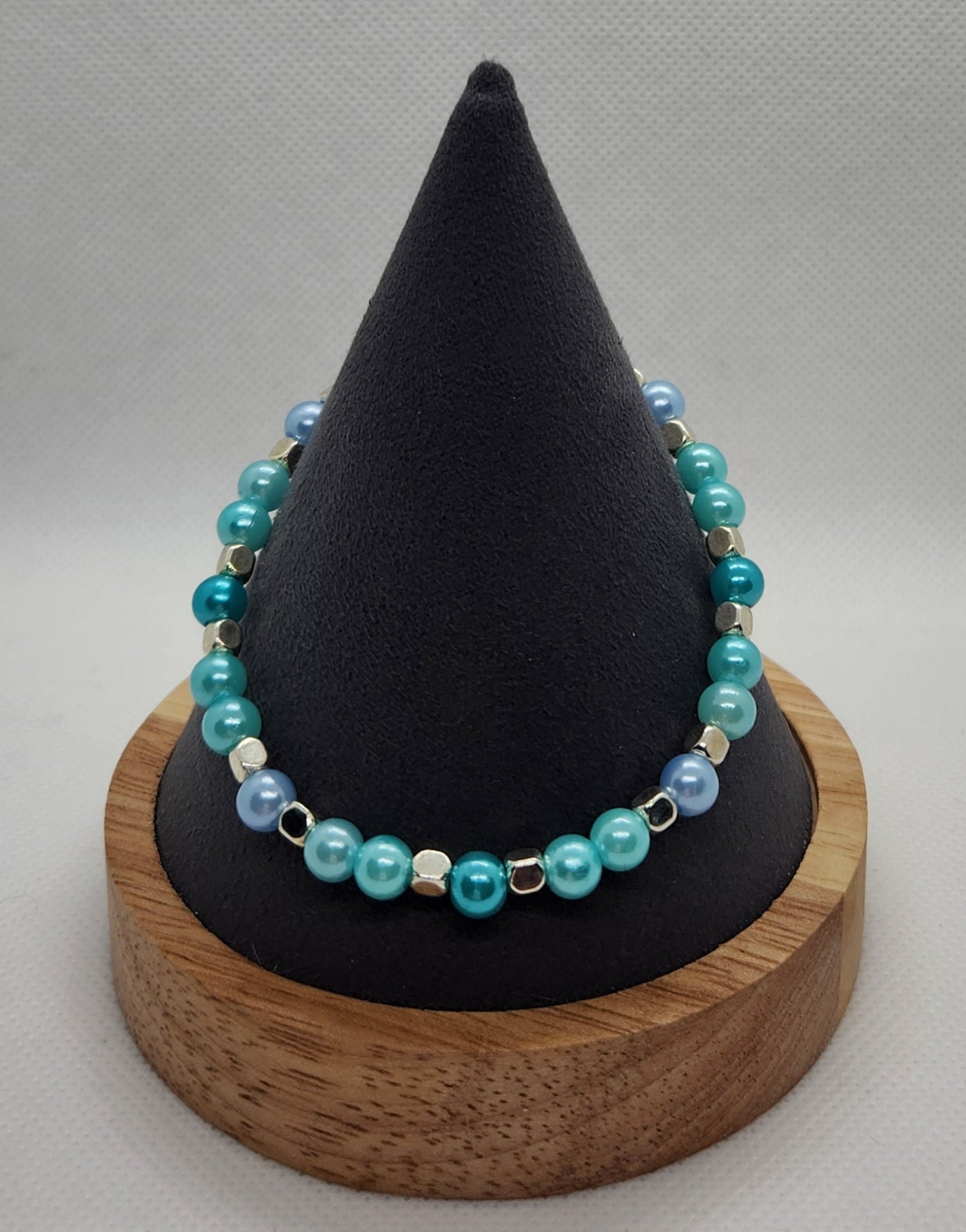 Blues ( size 7.5 ")