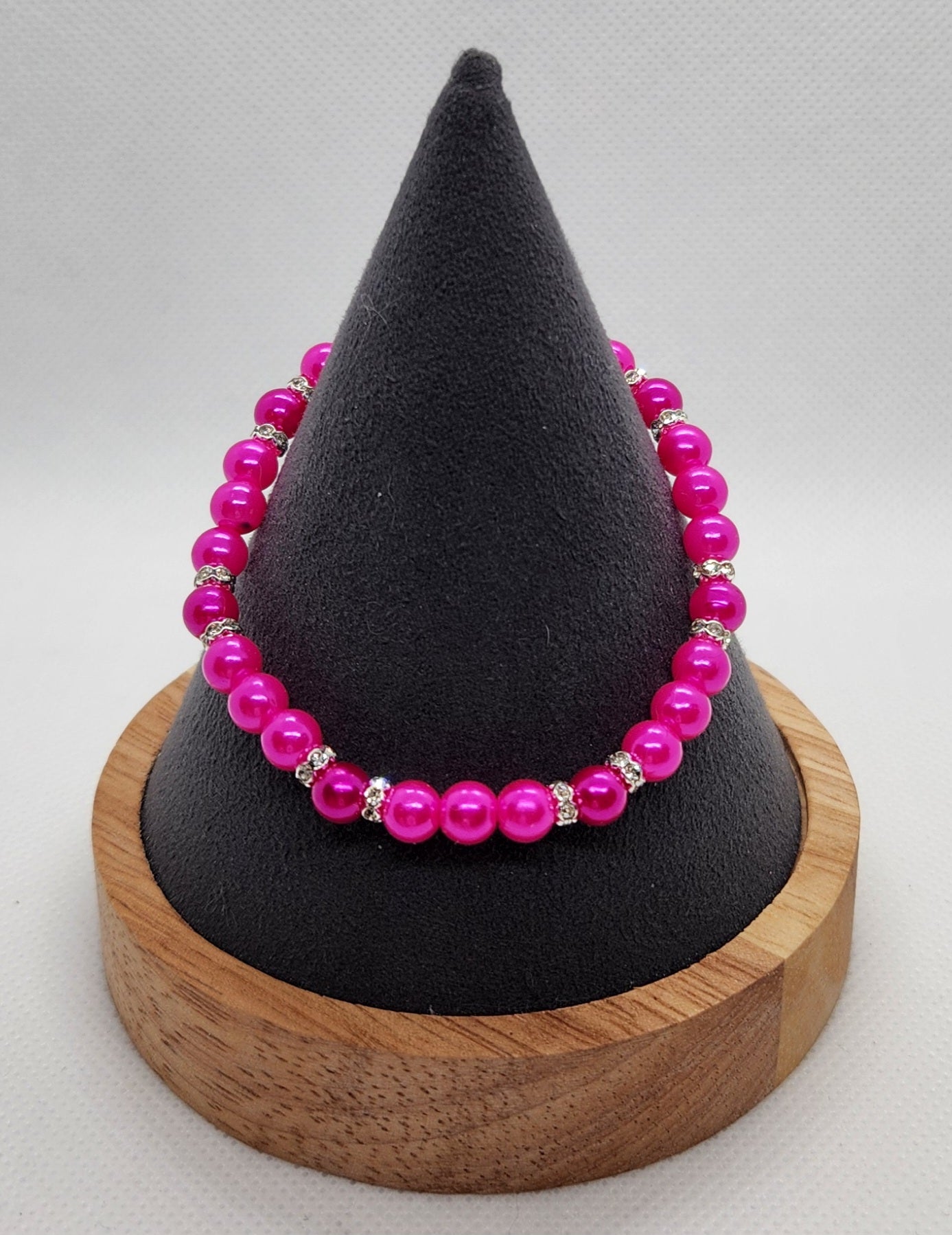 Hot pink with small scalloped crystal (7")